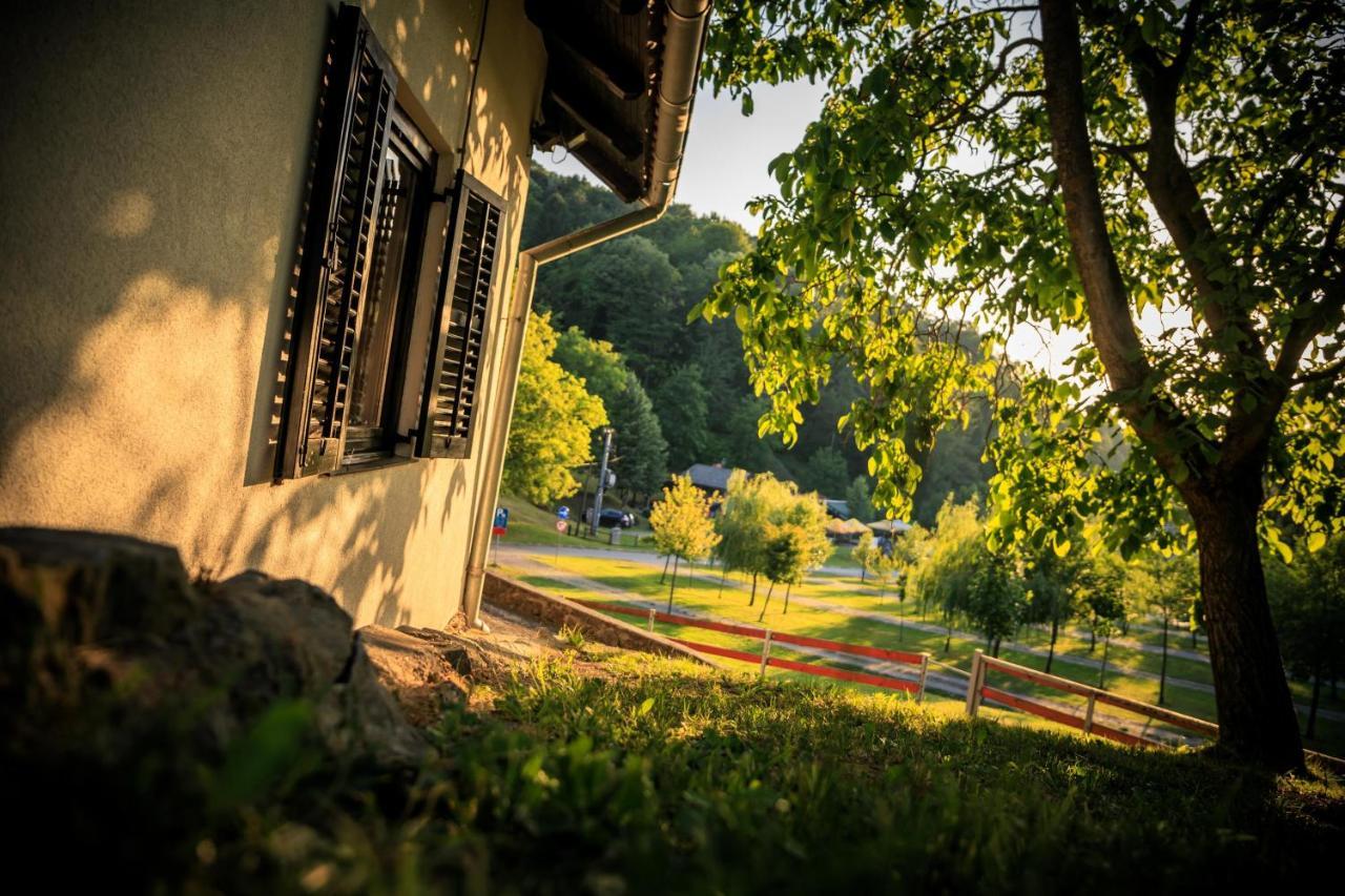 Kuca Za Odmor, Ferienhaus, Holiday Home Rugas Orahovica المظهر الخارجي الصورة
