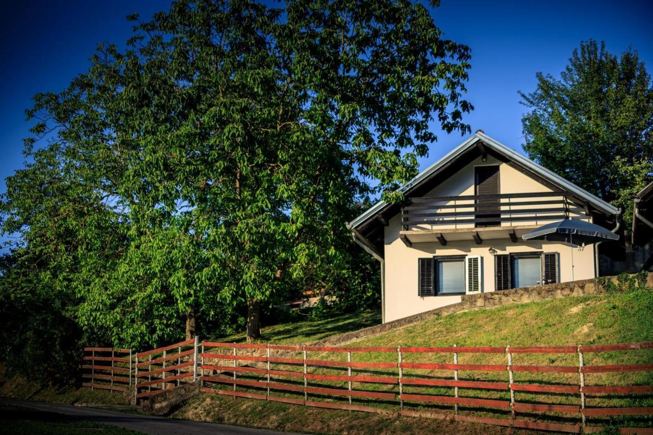 Kuca Za Odmor, Ferienhaus, Holiday Home Rugas Orahovica المظهر الخارجي الصورة